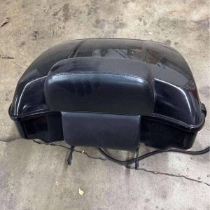 Home 144 Black Harley tour pack with mount and backrest