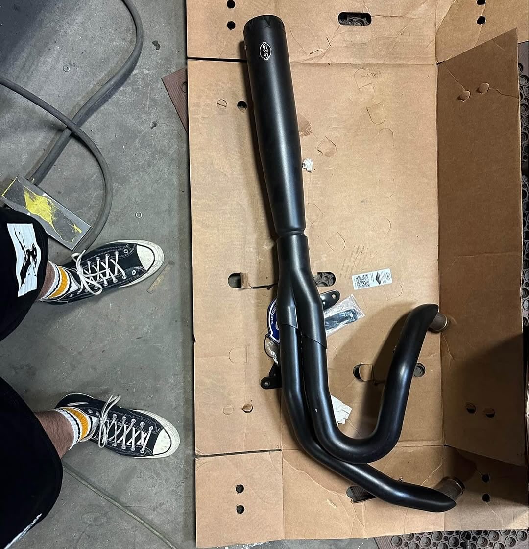 S&S SuperStreet Exhaust for M8 Wide Chassis