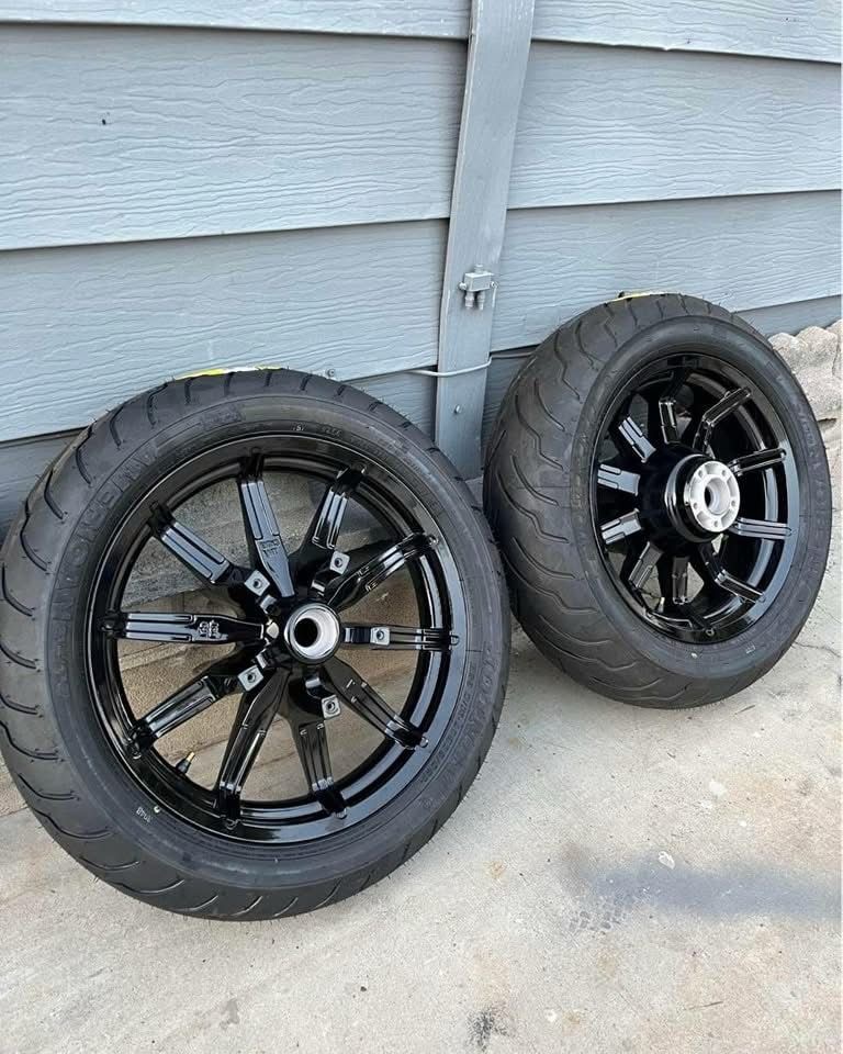 Harley Touring Wheels & Tires 17in front 16in Rear